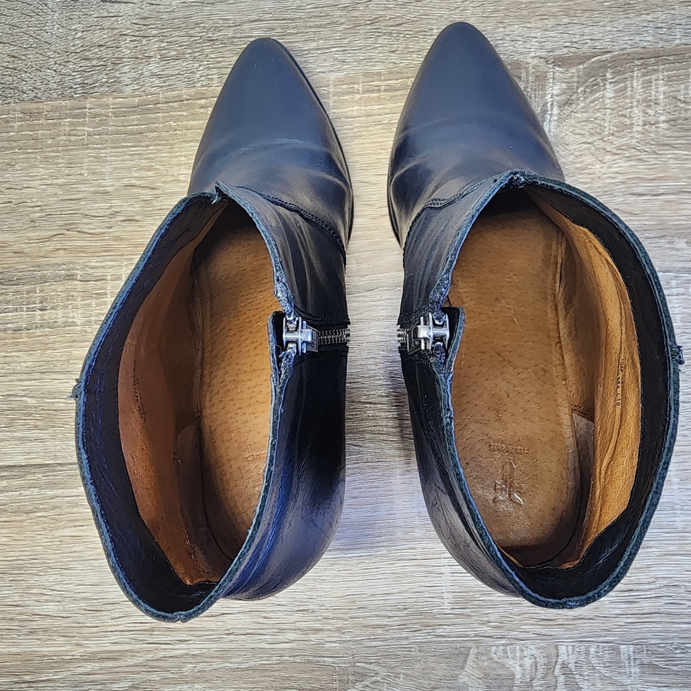 FRYE Black Leather Ankle Zip Boots 10 M - Picture 6 of 16